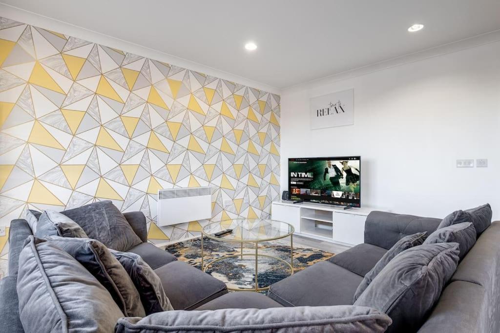 Ebra Stays - Luxury 2 Bedroom Apartment - Birmingham Buitenkant foto
