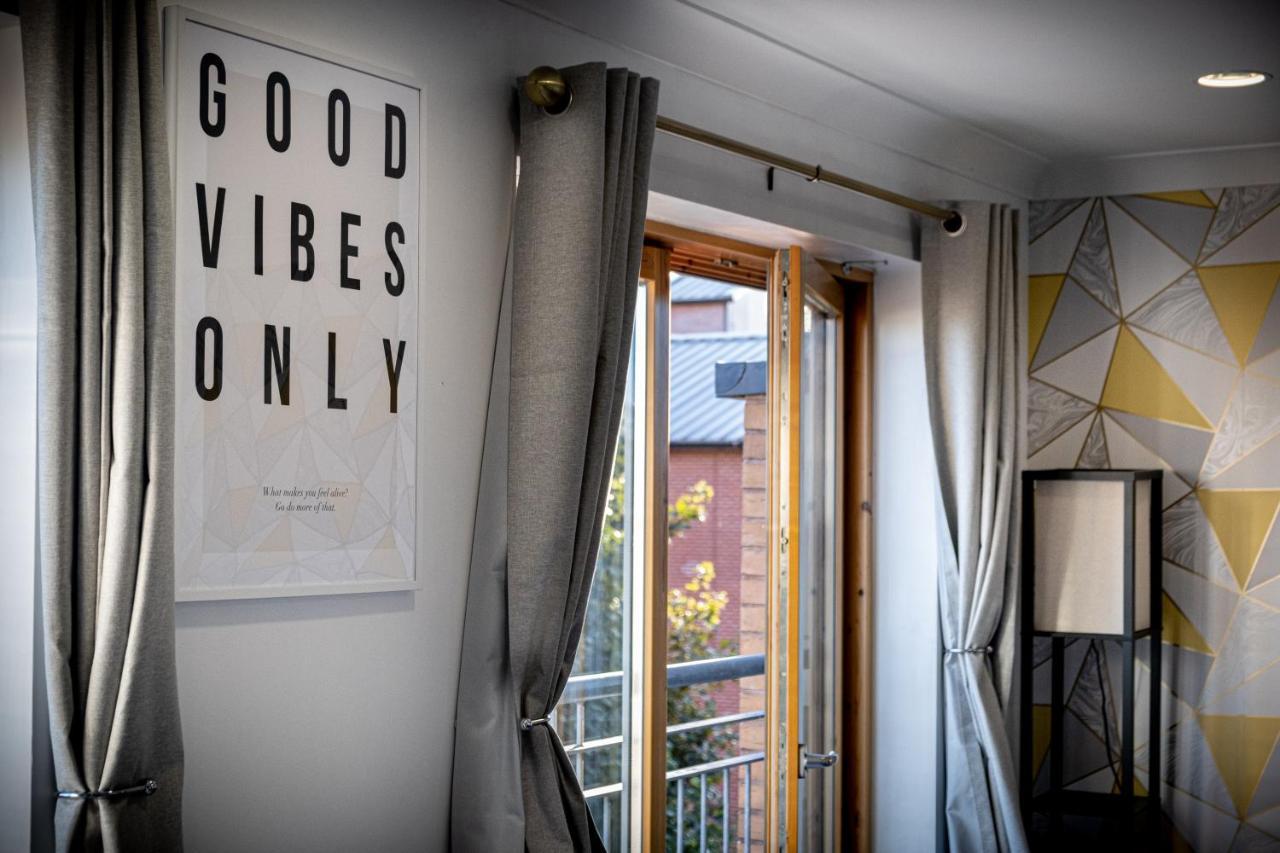 Ebra Stays - Luxury 2 Bedroom Apartment - Birmingham Buitenkant foto
